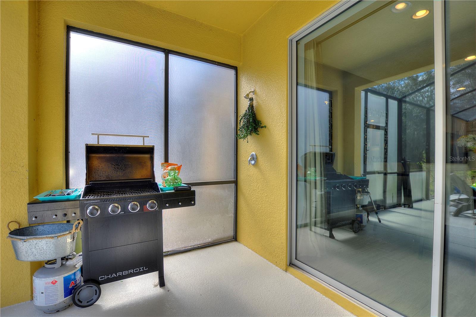 Image 20 of 96 For 5252 Oakbourne Avenue