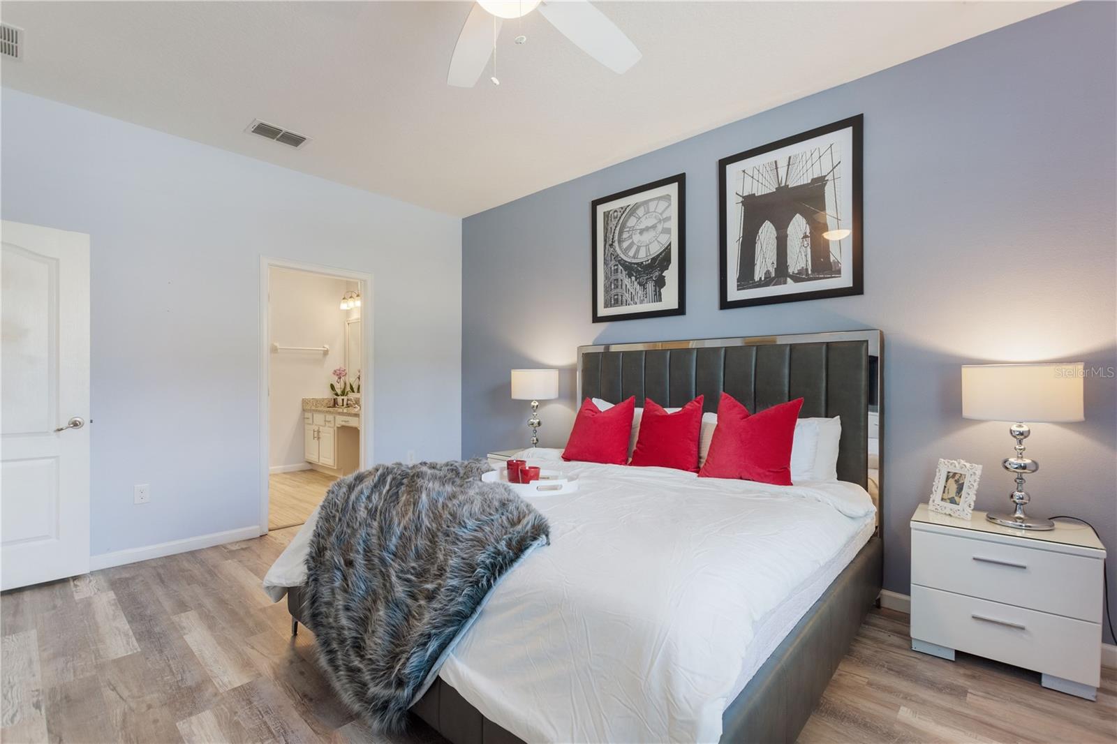 Image 24 of 96 For 5252 Oakbourne Avenue