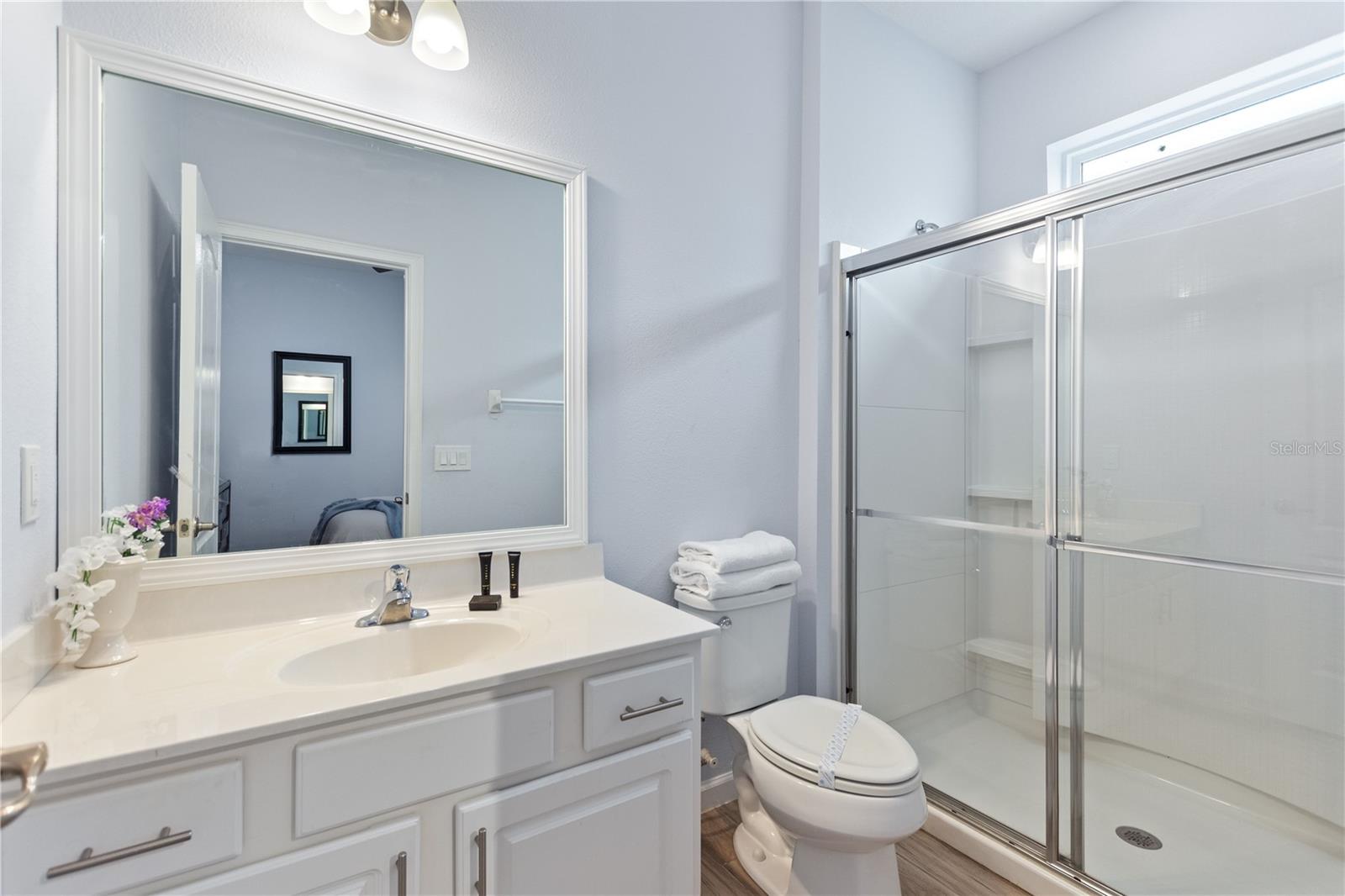 Image 31 of 96 For 5252 Oakbourne Avenue