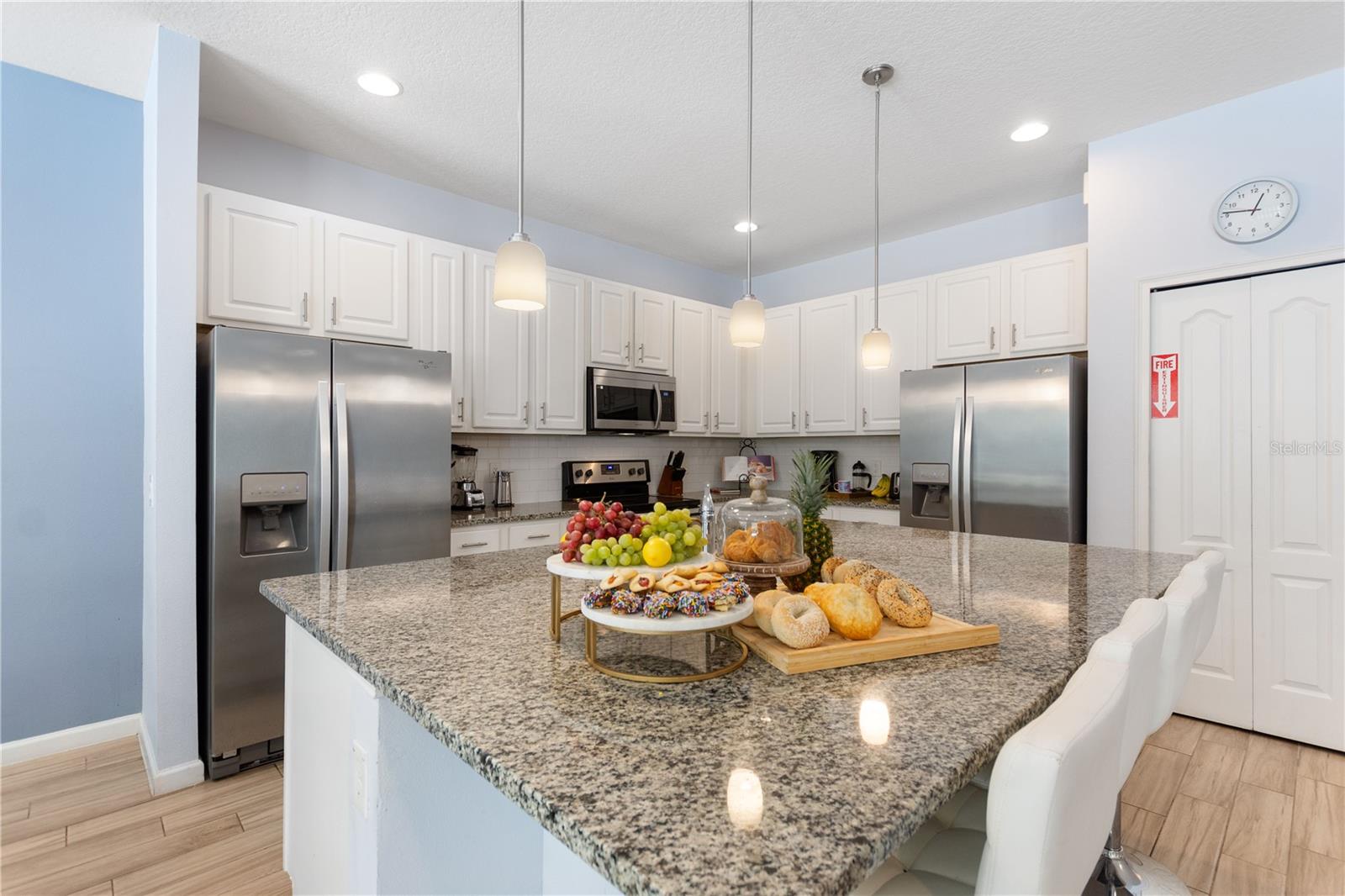 Image 4 of 96 For 5252 Oakbourne Avenue