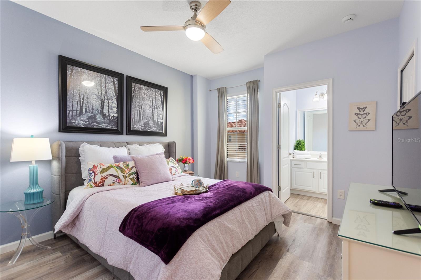 Image 41 of 96 For 5252 Oakbourne Avenue