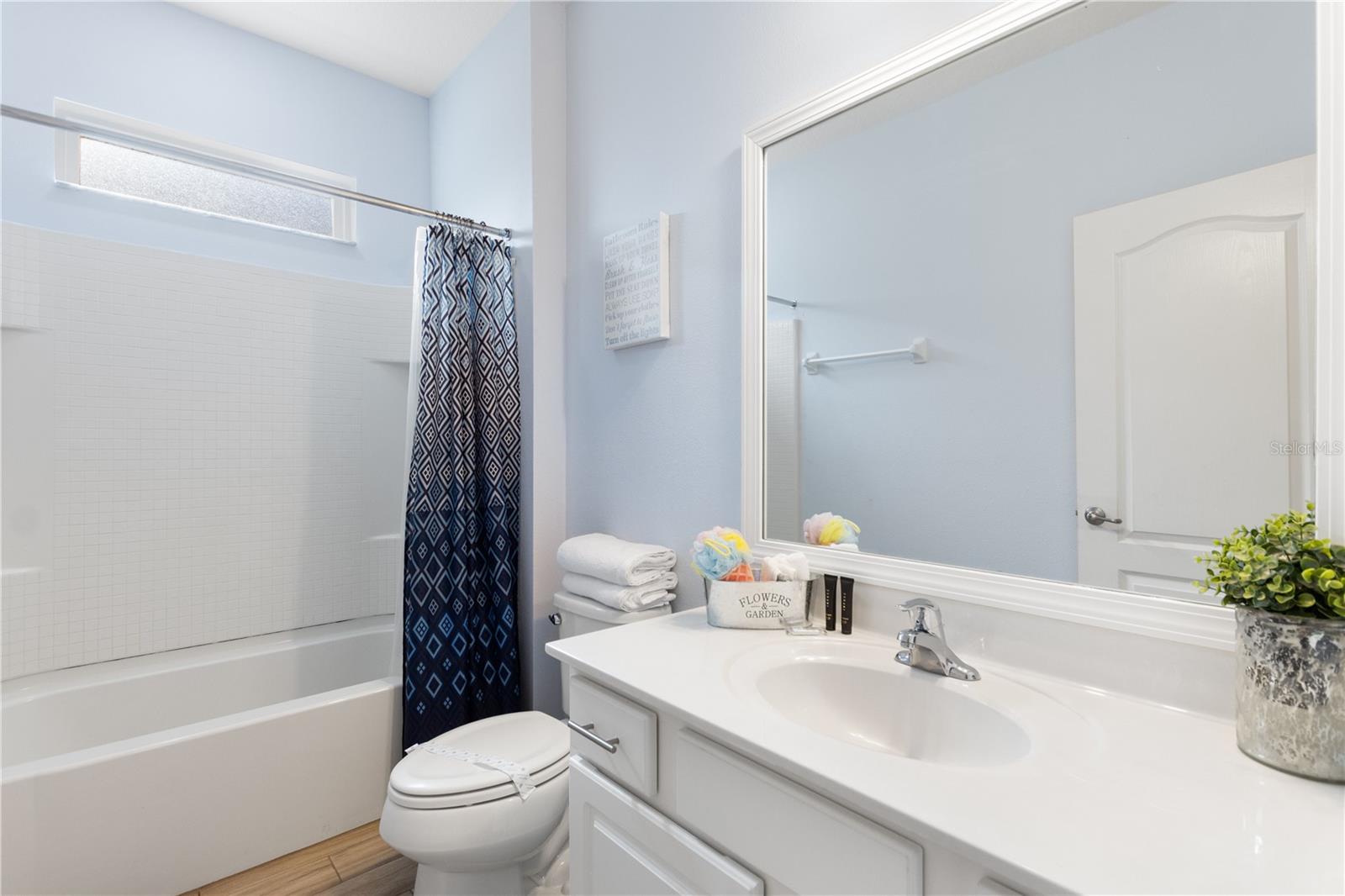 Image 62 of 96 For 5252 Oakbourne Avenue