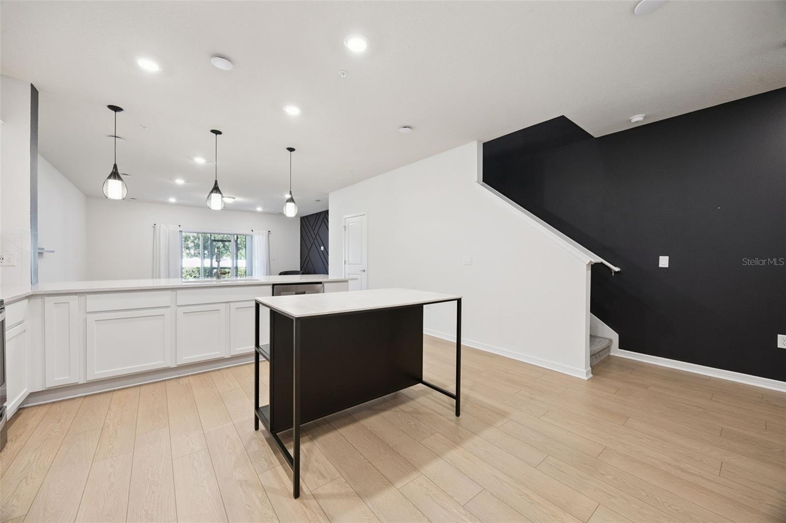 Image 12 of 67 For 1900 Erudite Way