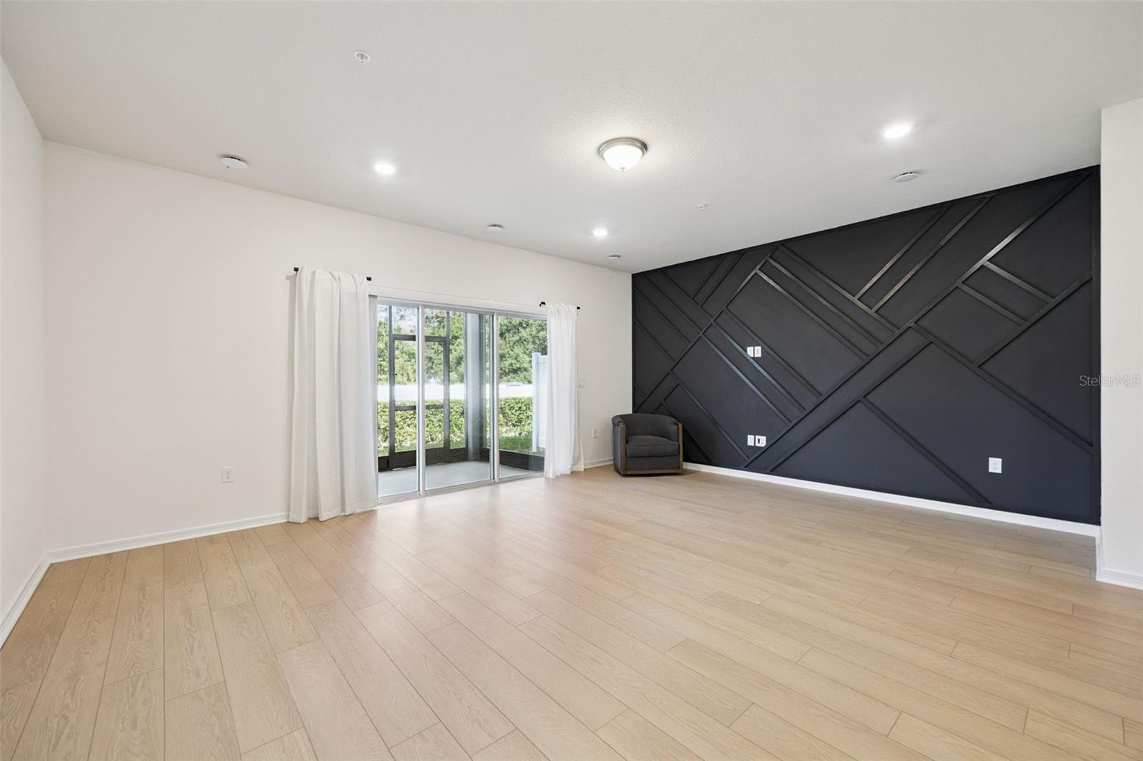 Image 5 of 67 For 1900 Erudite Way