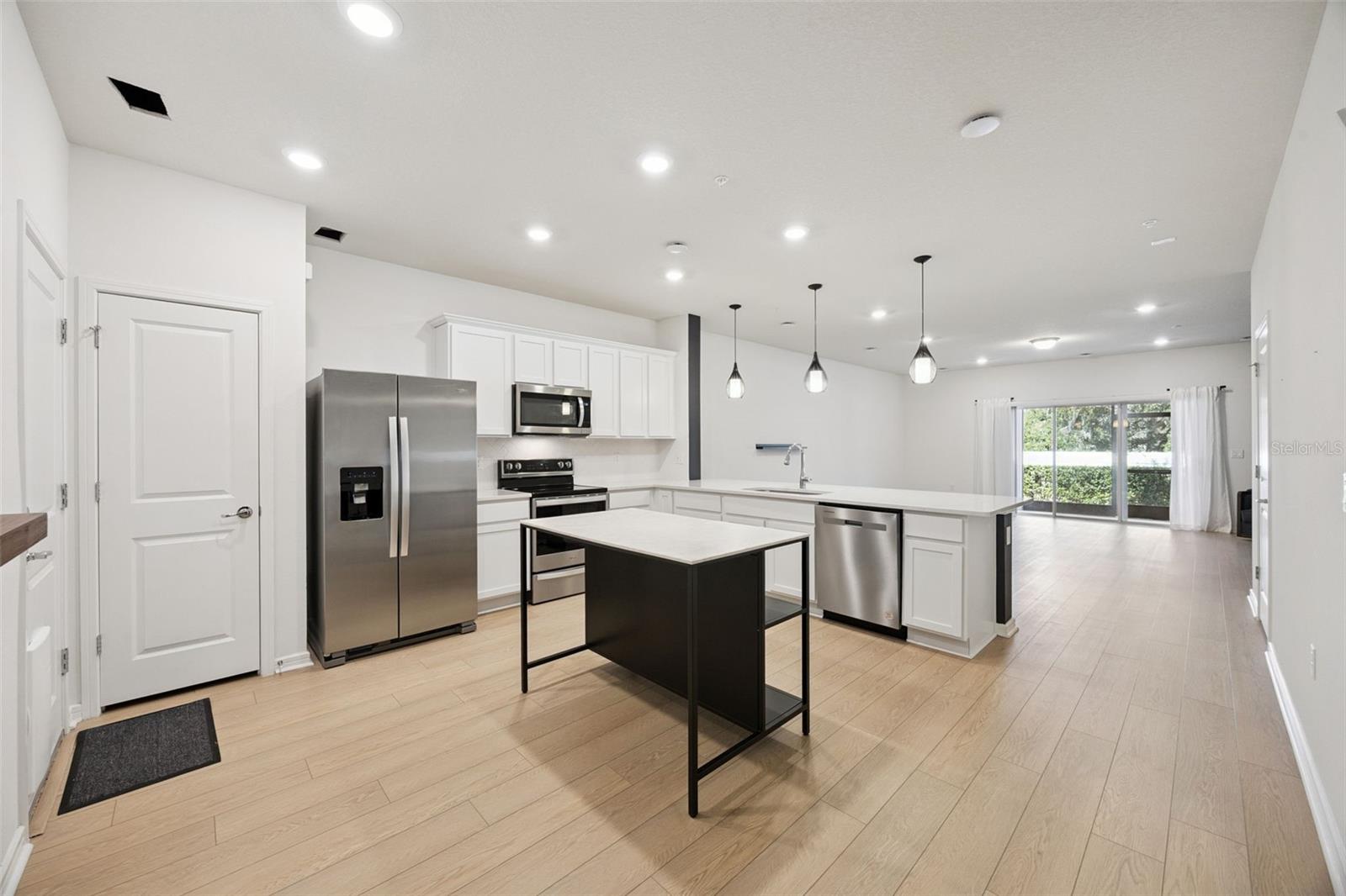 Image 7 of 67 For 1900 Erudite Way