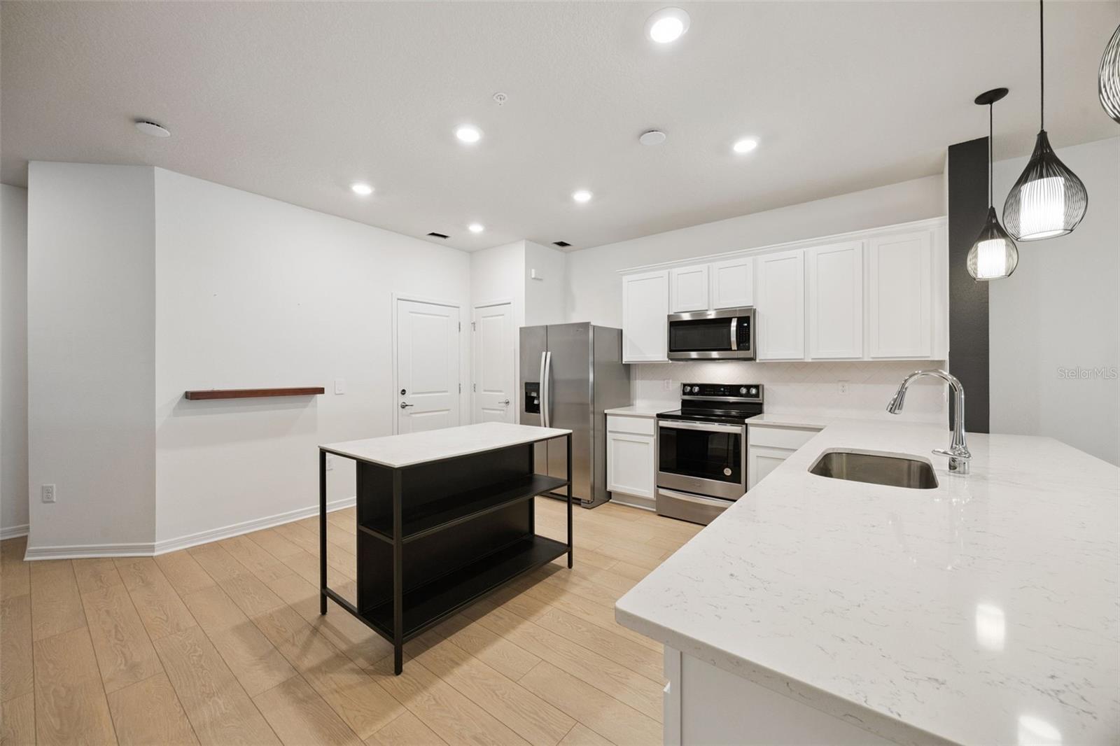 Image 8 of 67 For 1900 Erudite Way