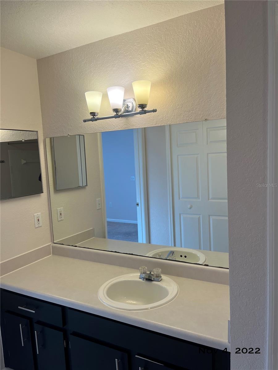 Image 11 of 40 For 13037 Mulberry Park Drive 516