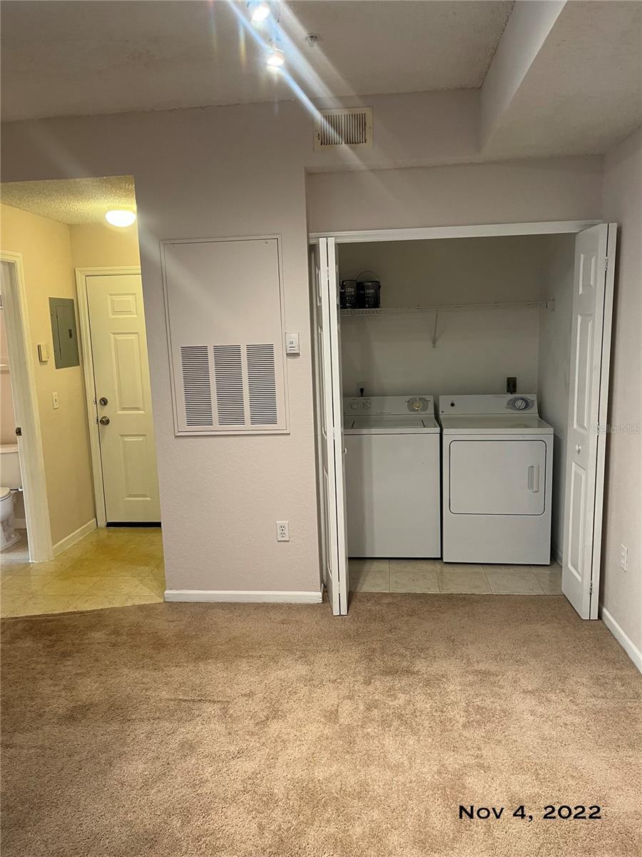 Image 16 of 40 For 13037 Mulberry Park Drive 516