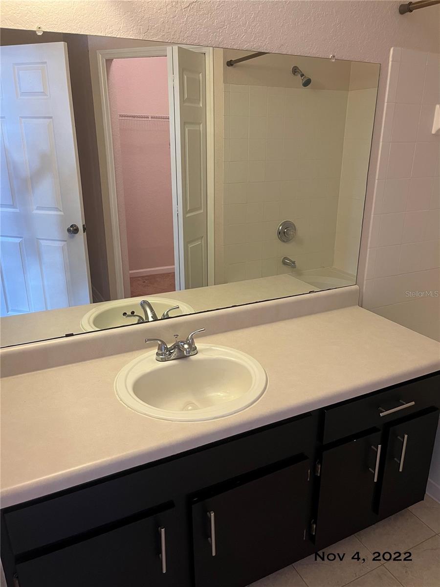 Image 27 of 40 For 13037 Mulberry Park Drive 516