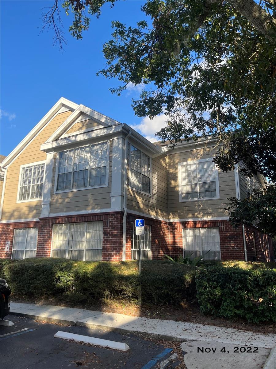 Image 3 of 40 For 13037 Mulberry Park Drive 516