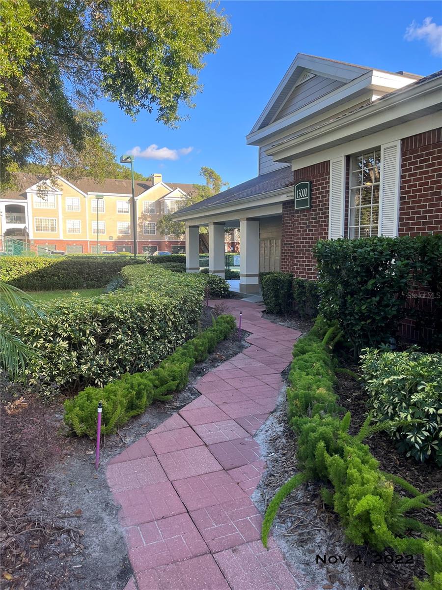 Image 38 of 40 For 13037 Mulberry Park Drive 516