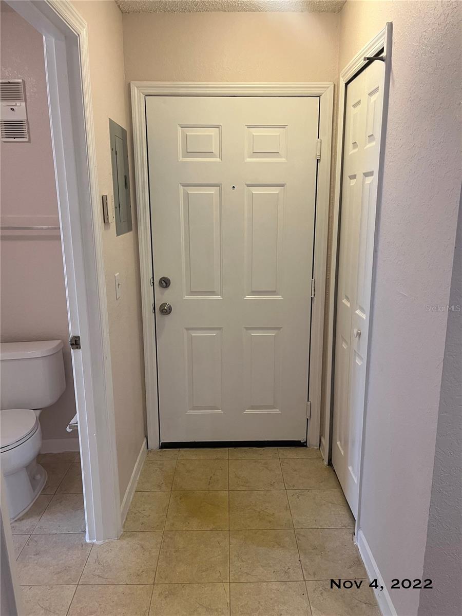 Image 6 of 40 For 13037 Mulberry Park Drive 516