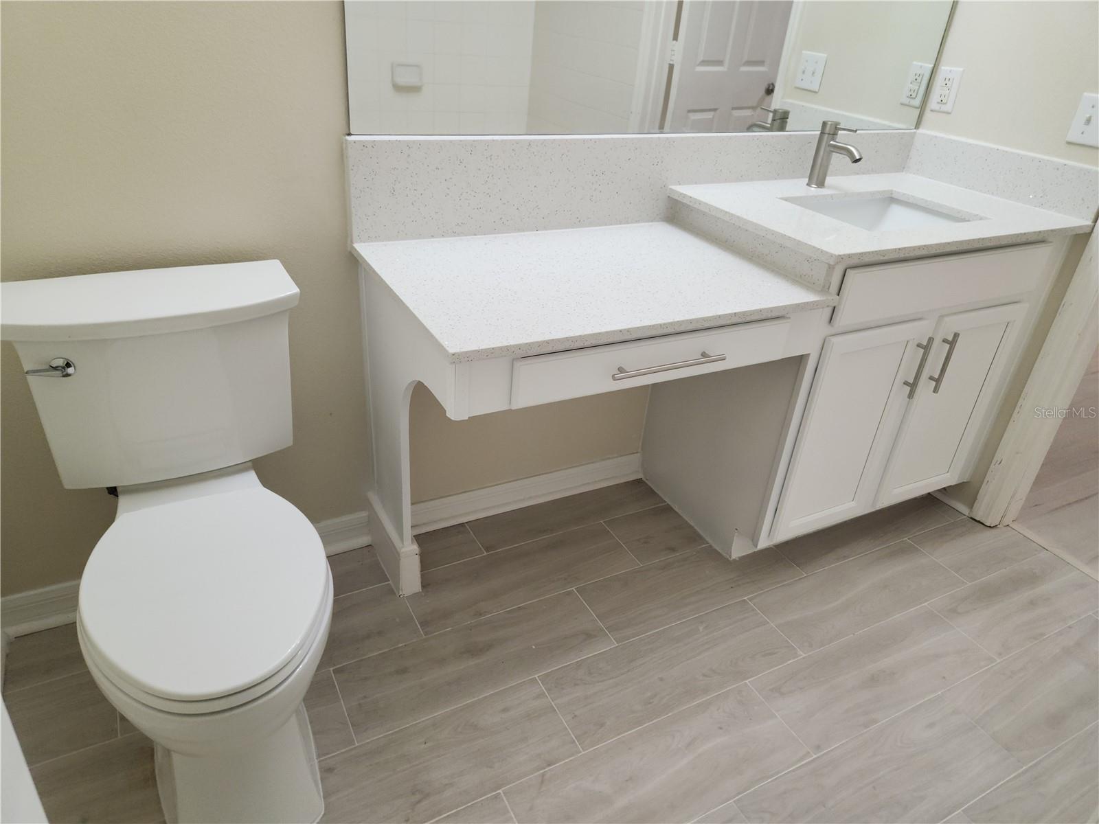 Image 19 of 45 For 1049 Honey Blossom Drive N