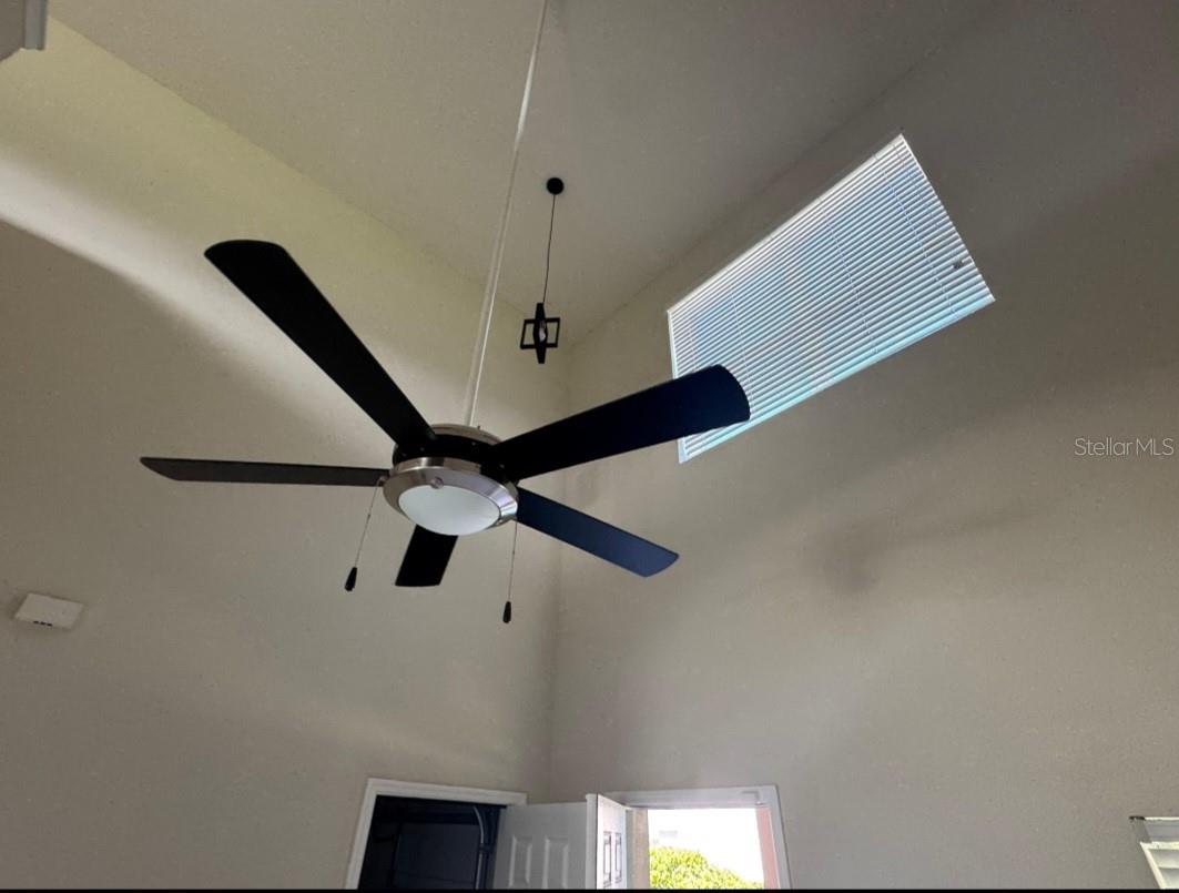 Image 24 of 45 For 1049 Honey Blossom Drive N