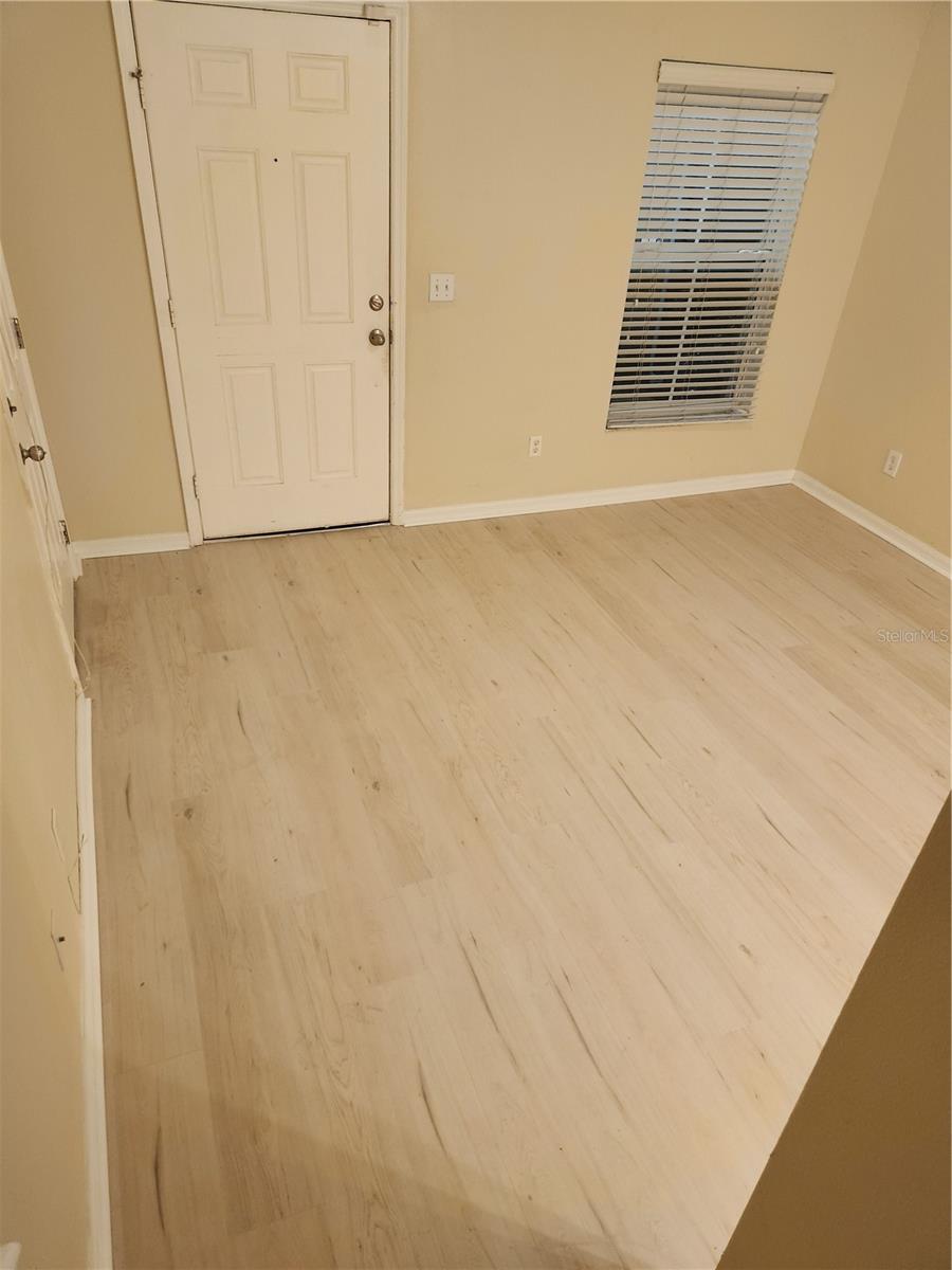 Image 26 of 45 For 1049 Honey Blossom Drive N