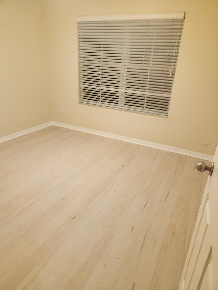 Image 34 of 45 For 1049 Honey Blossom Drive N