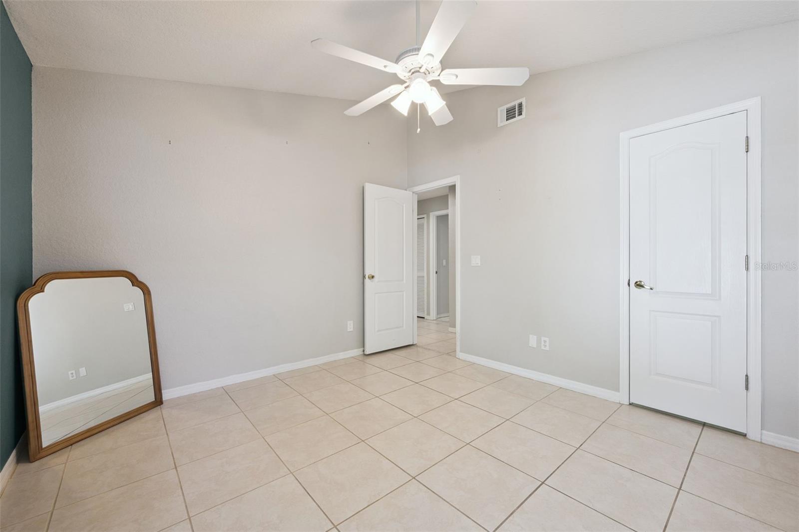 Image 19 of 24 For 768 River Boat Circle