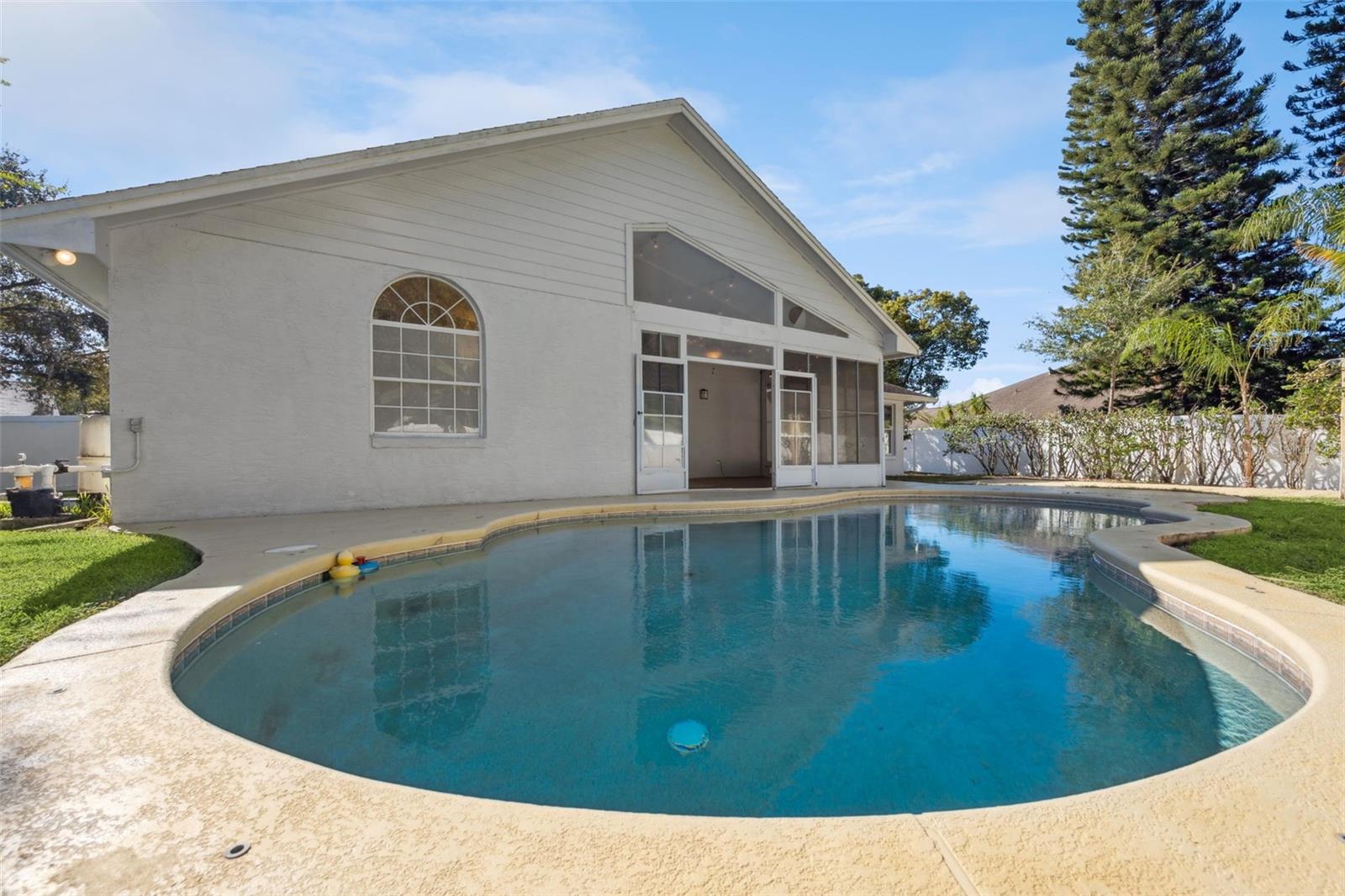 Image 22 of 24 For 768 River Boat Circle