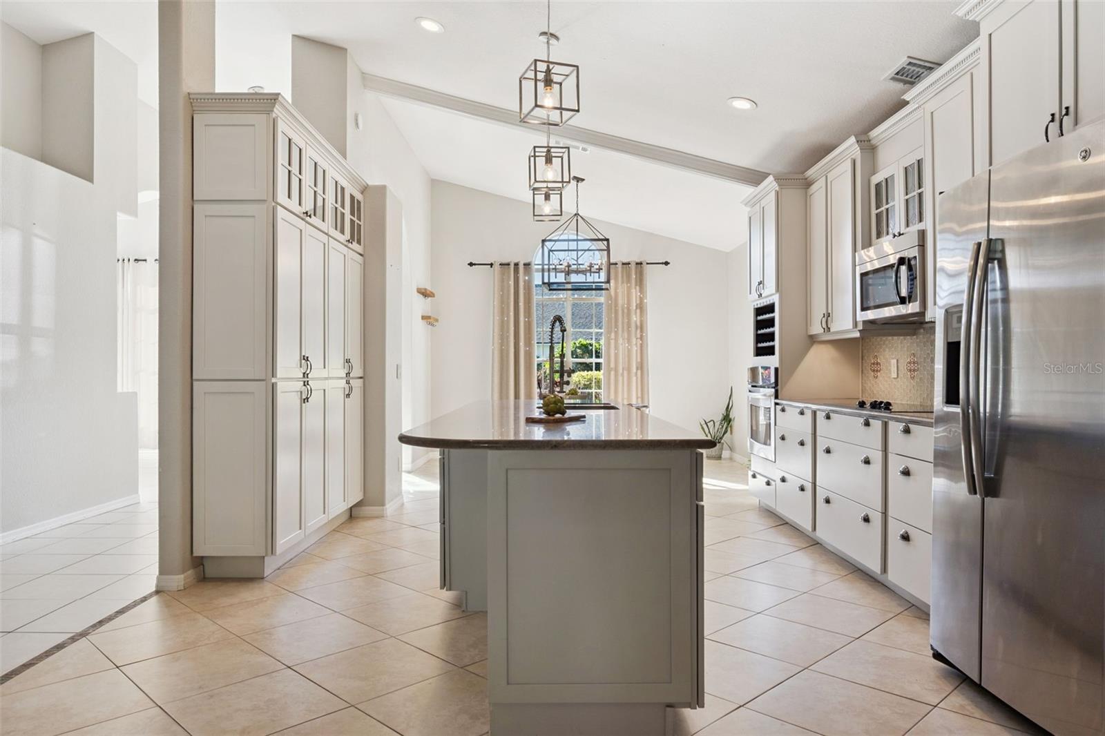 Image 4 of 24 For 768 River Boat Circle