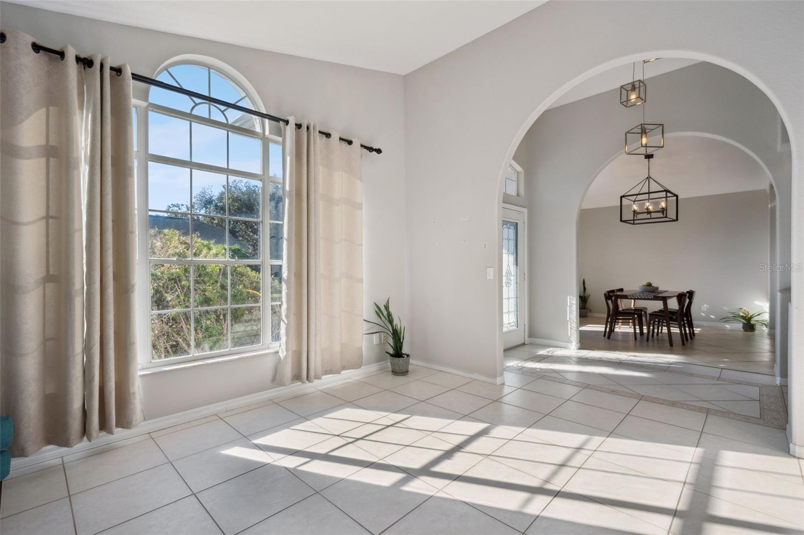 Image 8 of 24 For 768 River Boat Circle