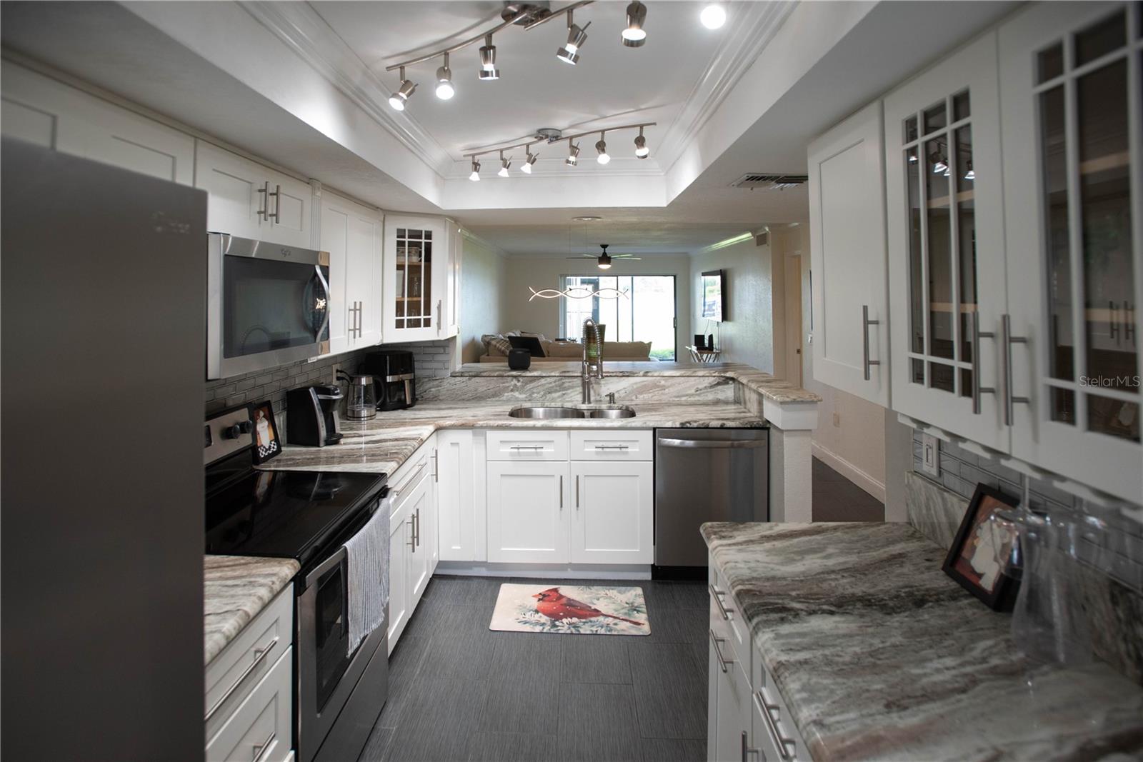 Image 11 of 31 For 4113 Fairview Vista Point 109