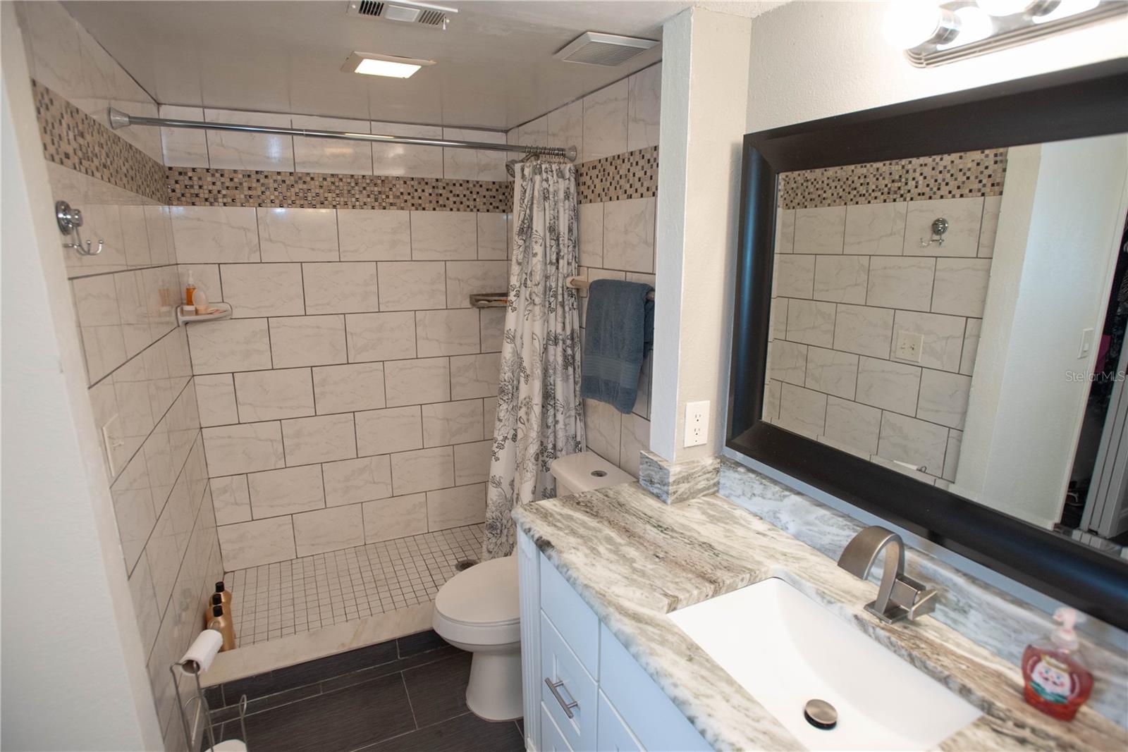 Image 15 of 31 For 4113 Fairview Vista Point 109