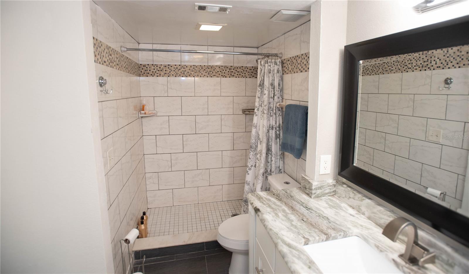 Image 21 of 31 For 4113 Fairview Vista Point 109