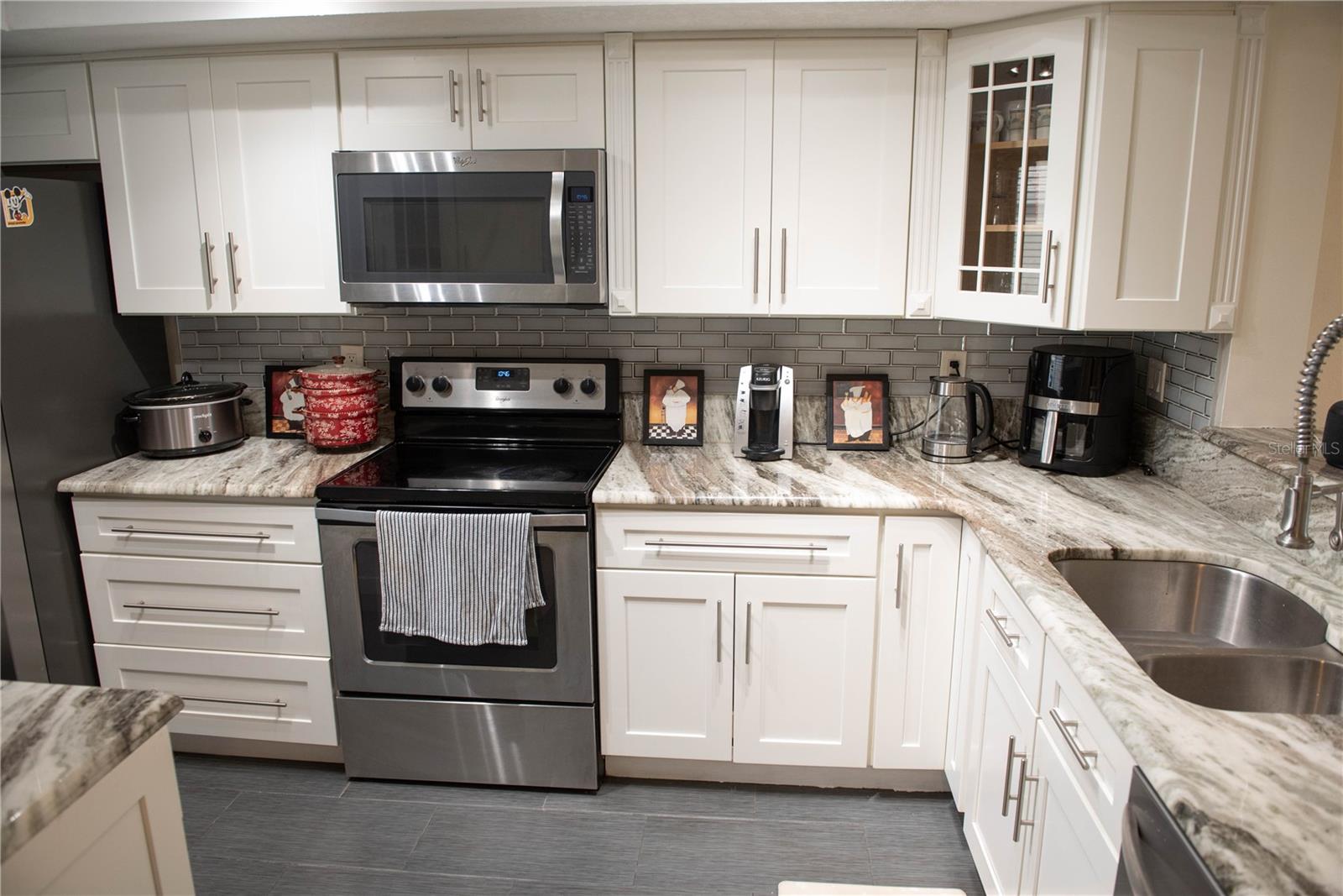 Image 4 of 31 For 4113 Fairview Vista Point 109