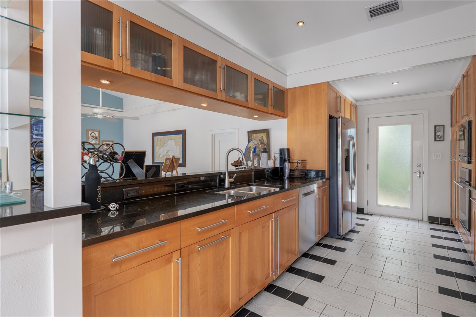 Image 17 of 40 For 2800 Vine Street