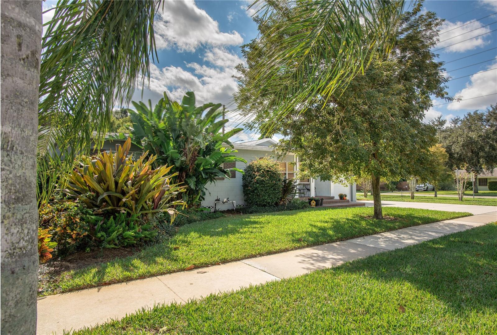 Image 2 of 40 For 2800 Vine Street