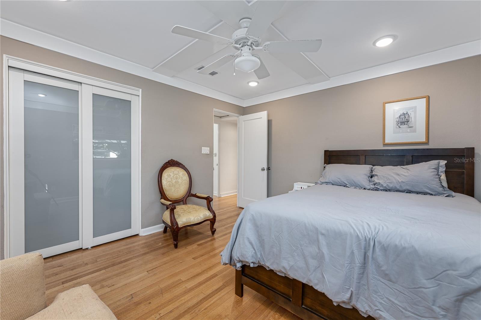 Image 22 of 40 For 2800 Vine Street