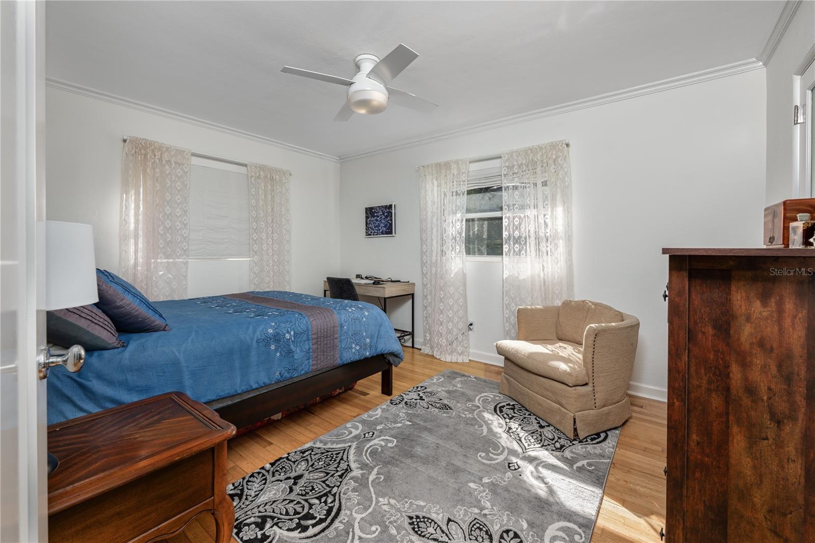 Image 8 of 40 For 2800 Vine Street