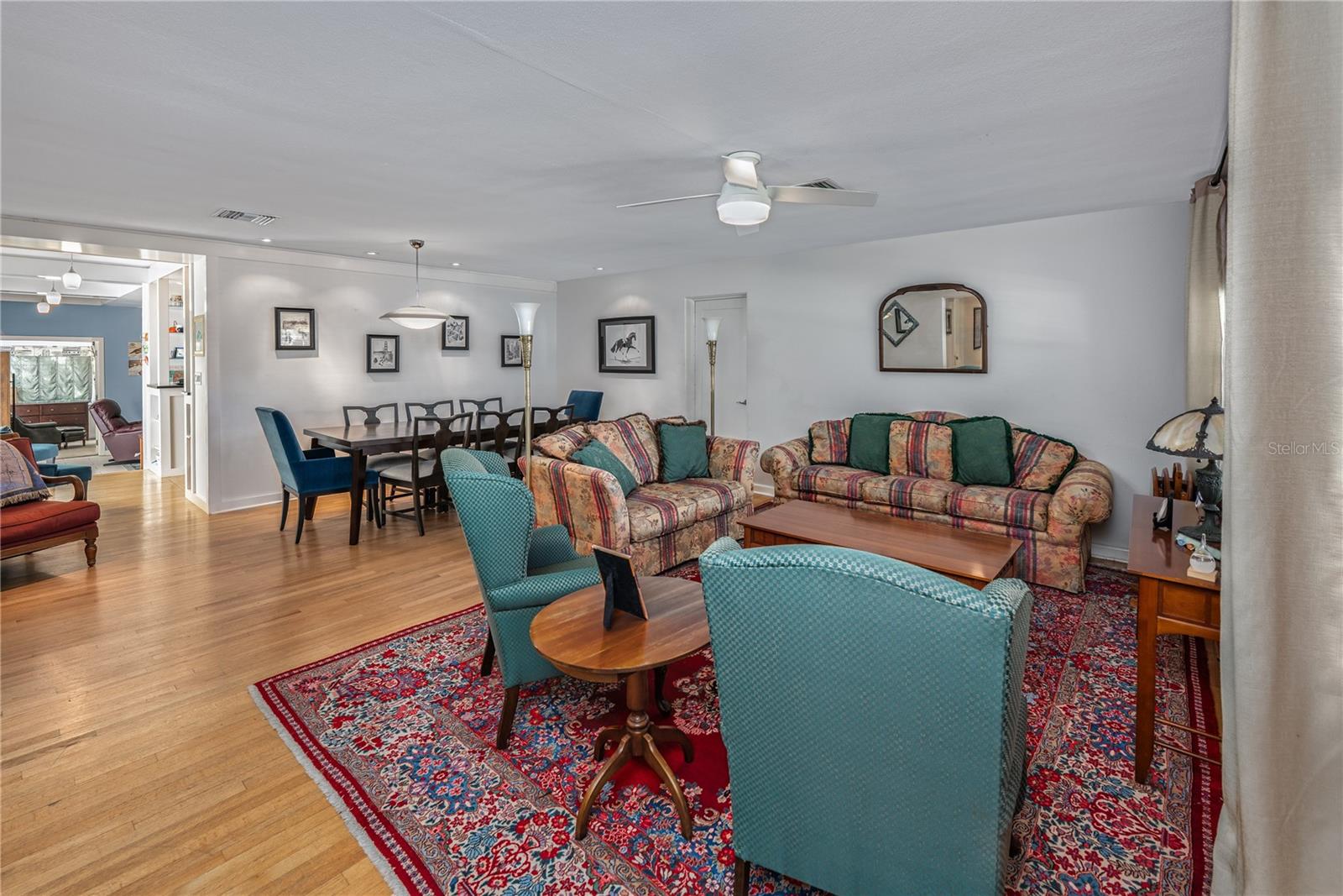 Image 9 of 40 For 2800 Vine Street