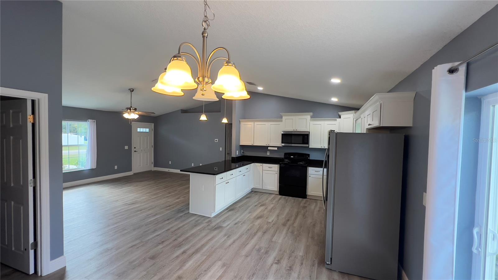 Image 2 of 31 For 3709 Wilhelm Street