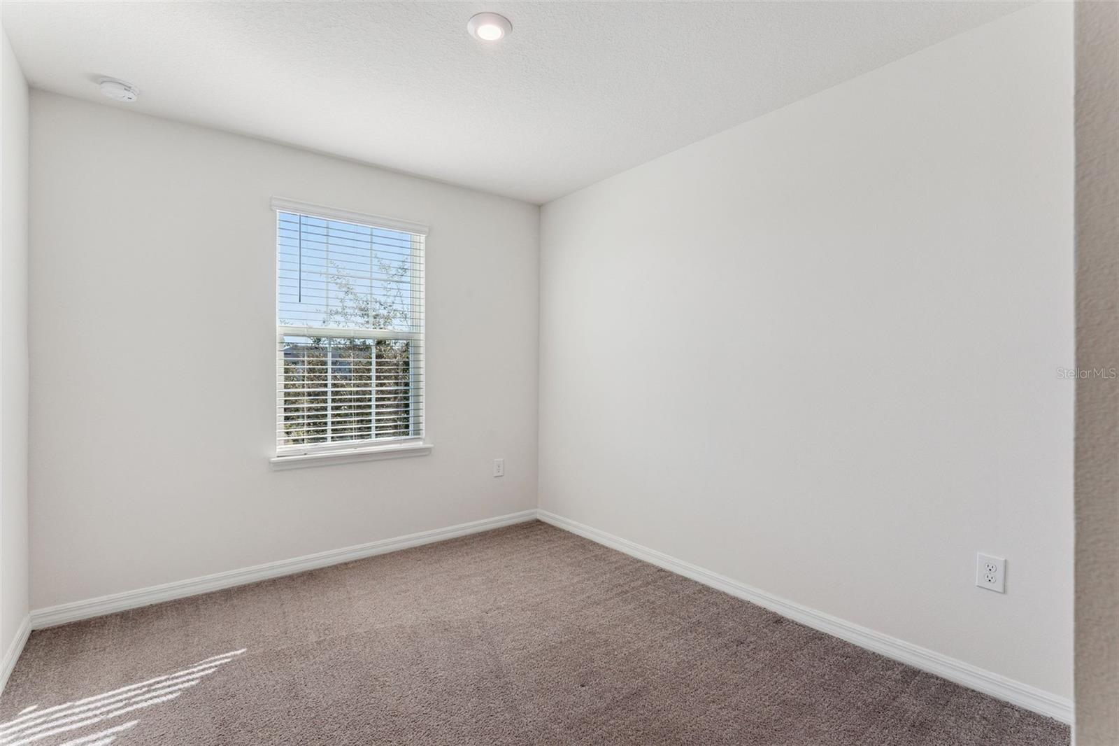 Image 13 of 20 For 2093 Crystal Bell Street