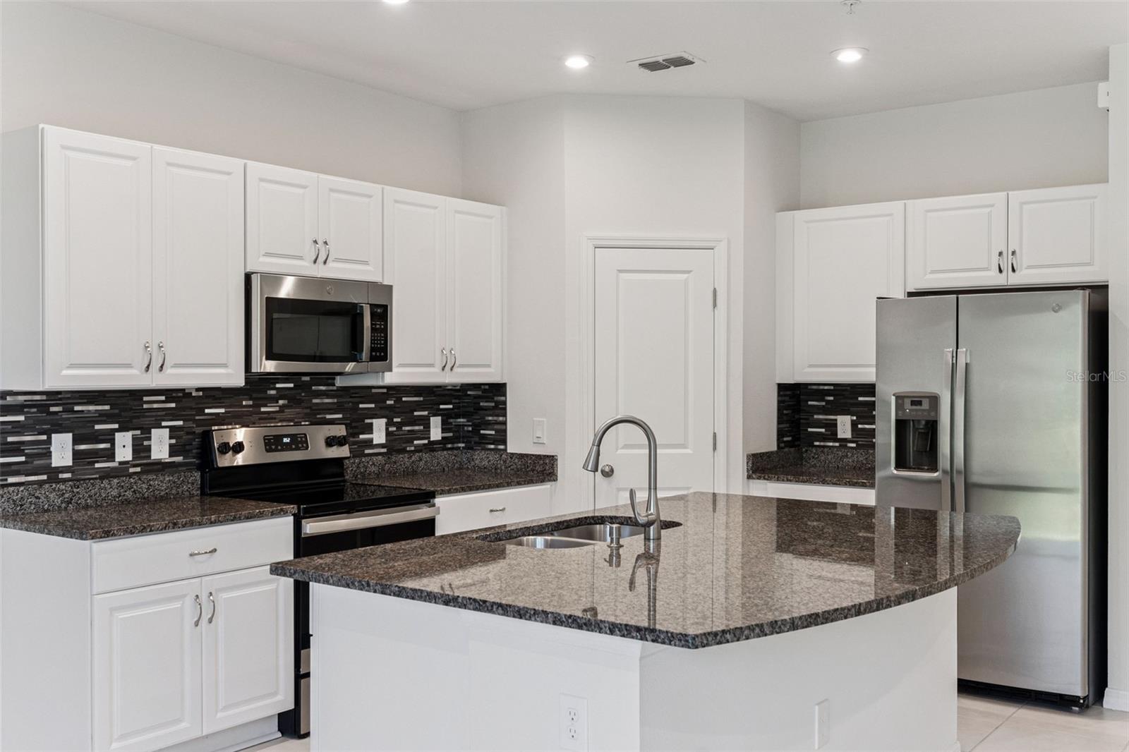 Image 4 of 20 For 2093 Crystal Bell Street