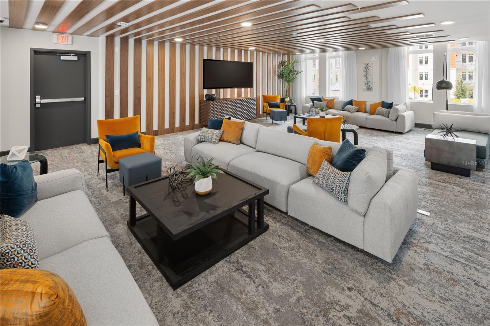 Image 25 of 35 For 5256 International Drive C2