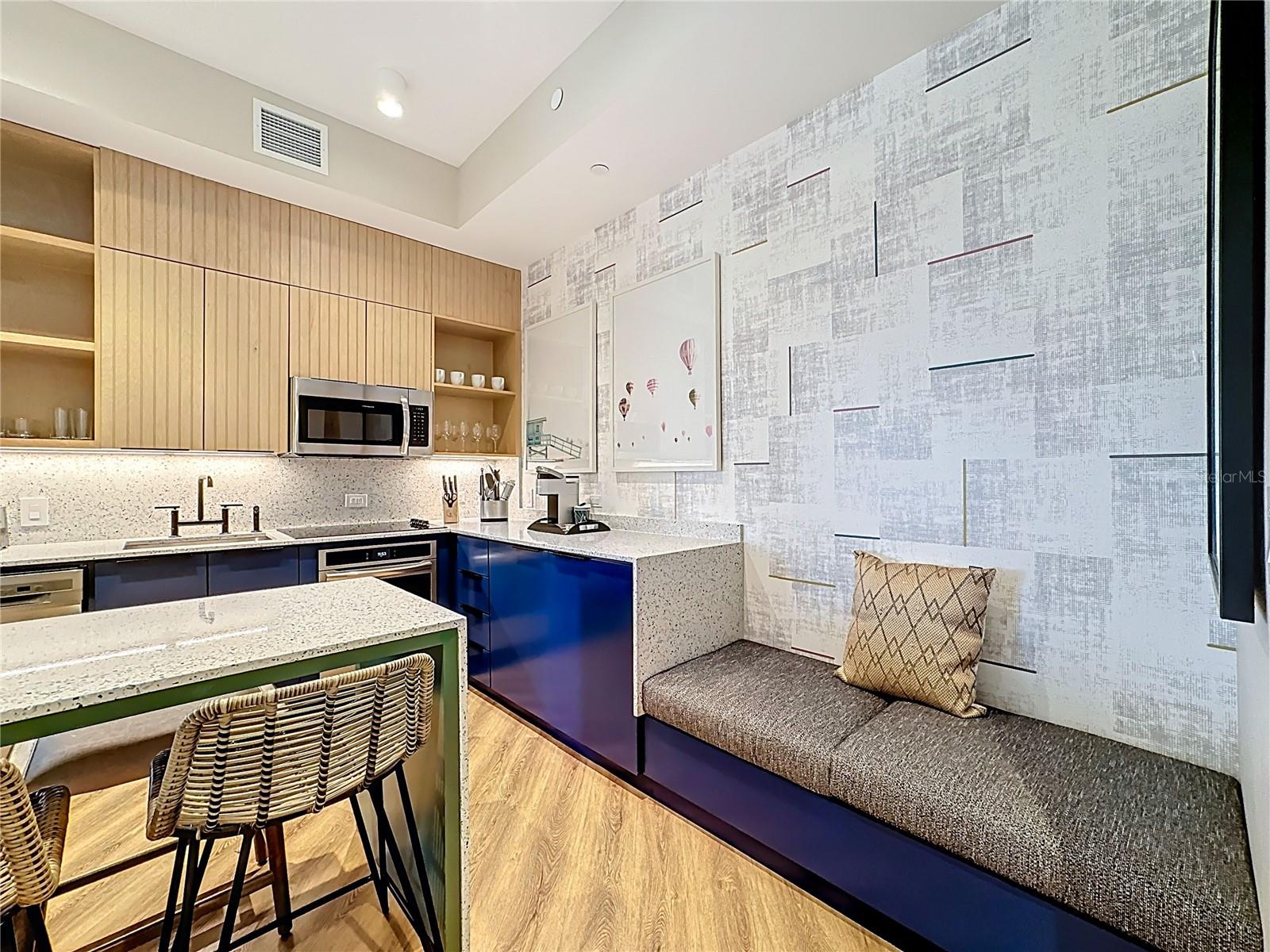 Image 10 of 58 For 3151 Sunset Walk Drive 204