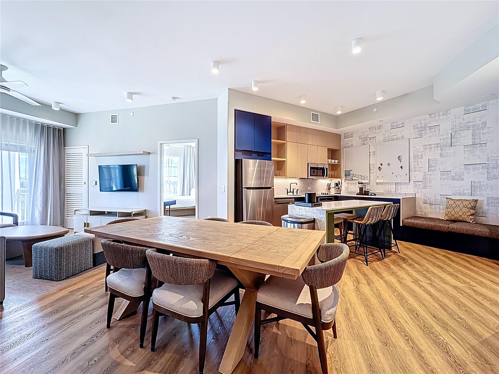 Image 15 of 58 For 3151 Sunset Walk Drive 204