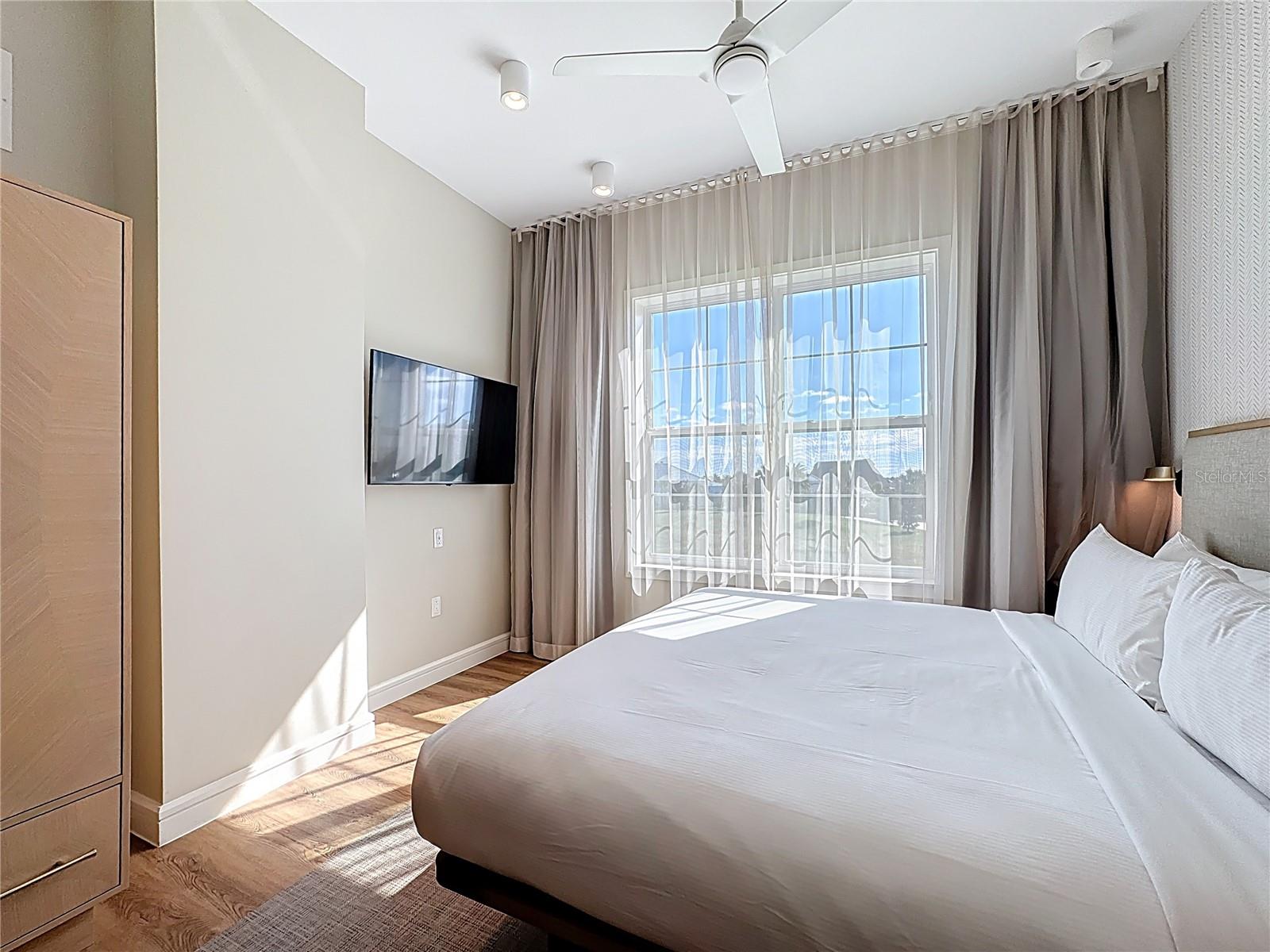 Image 23 of 58 For 3151 Sunset Walk Drive 204