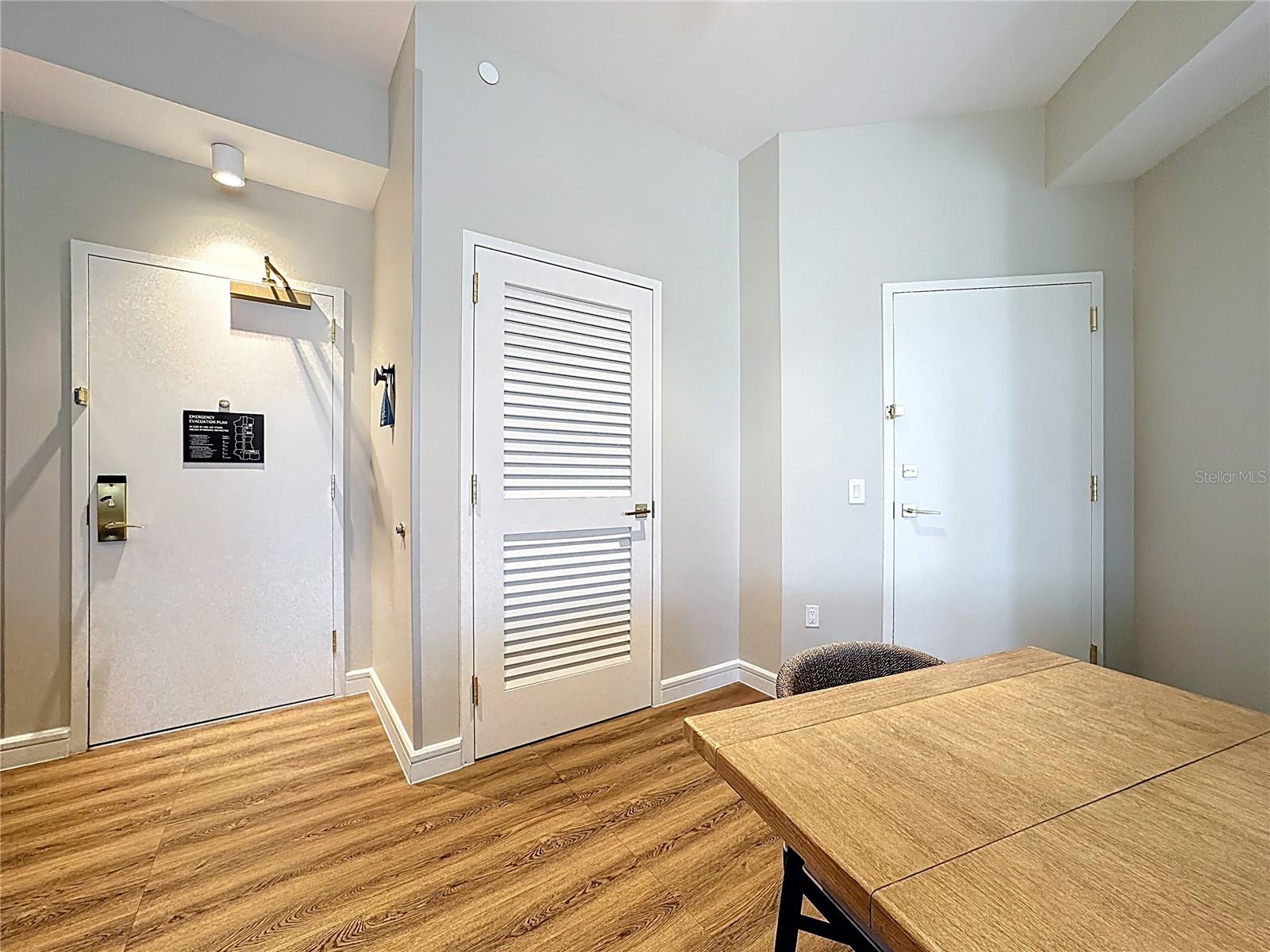 Image 7 of 58 For 3151 Sunset Walk Drive 204