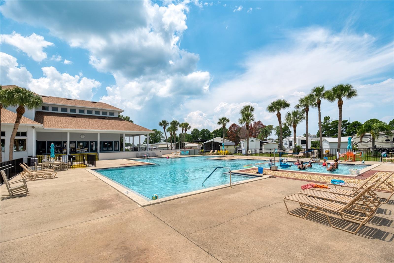 Image 12 of 18 For 833 St George Drive