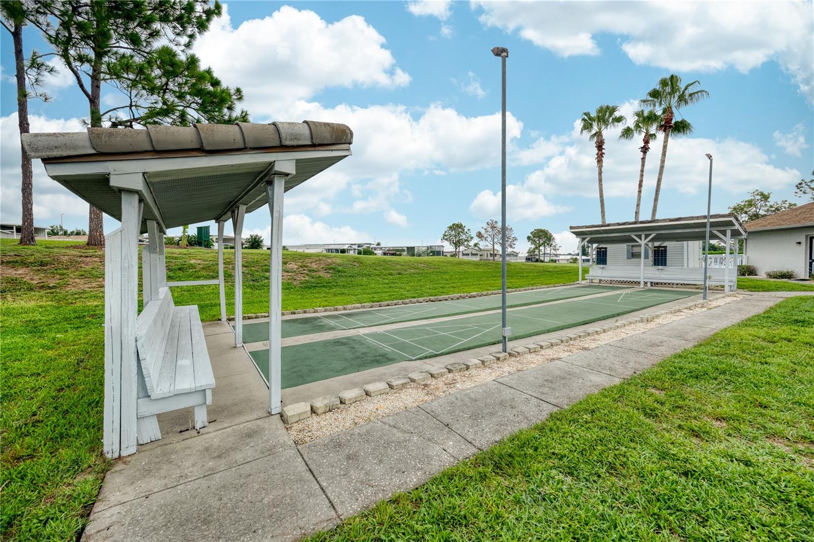 Image 3 of 18 For 833 St George Drive