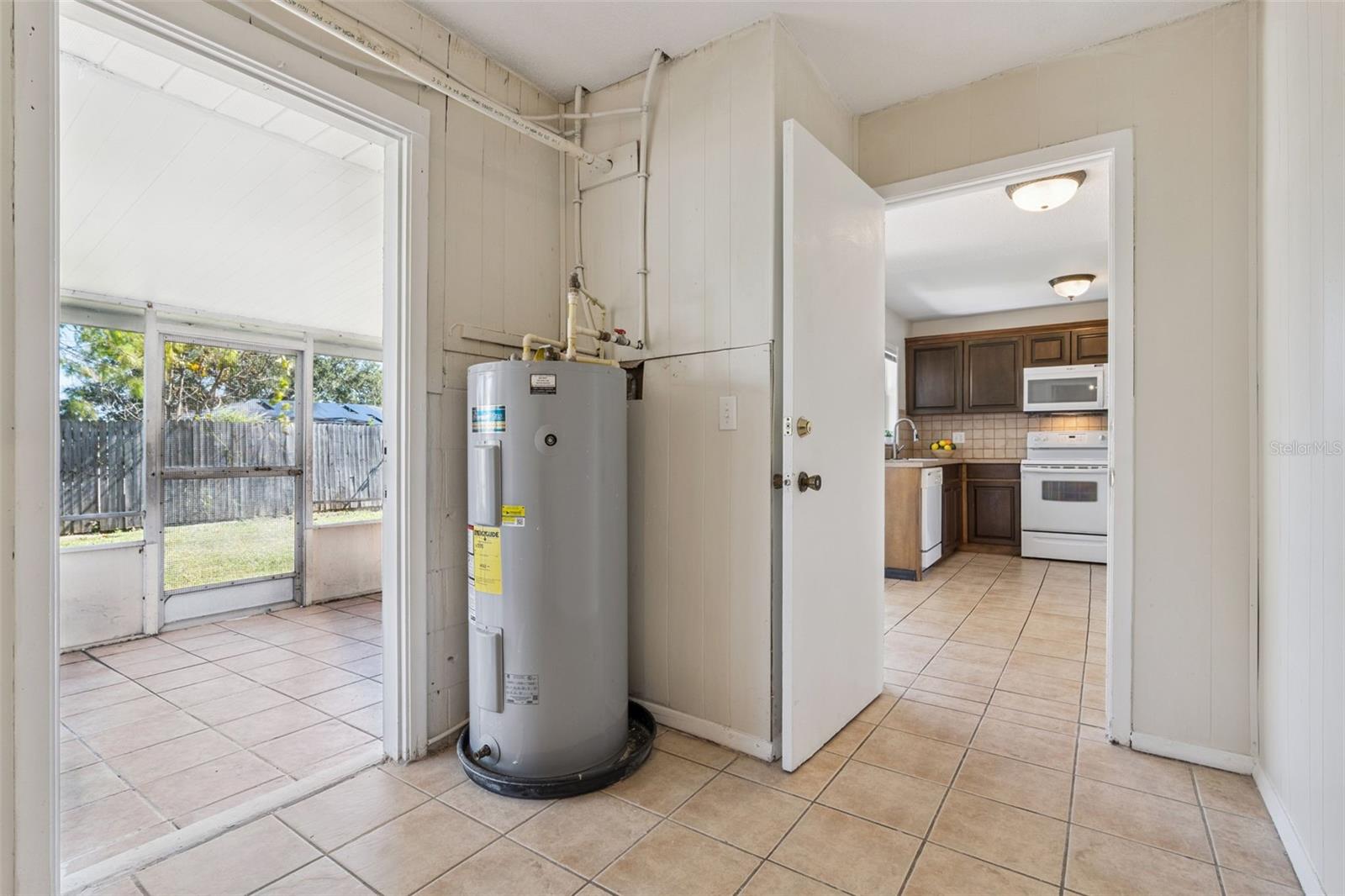 Image 19 of 23 For 3833 Bittern Court