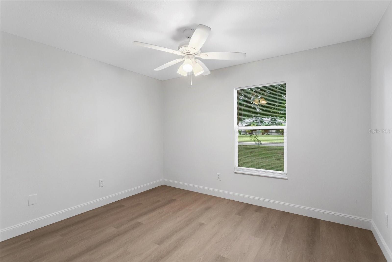 Image 18 of 24 For 781 Riviera Drive Ne