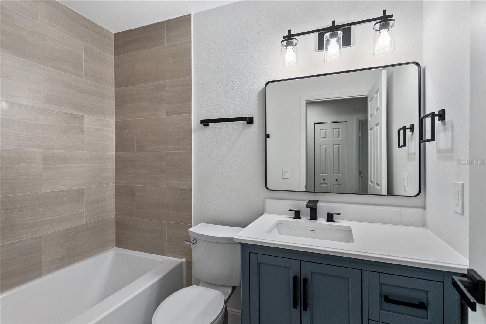 Image 19 of 24 For 781 Riviera Drive Ne