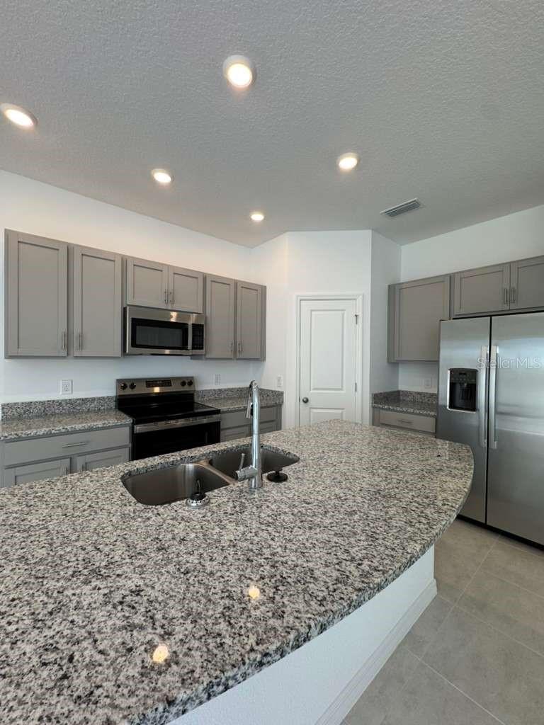 Image 8 of 23 For 7805 Waterscape Drive