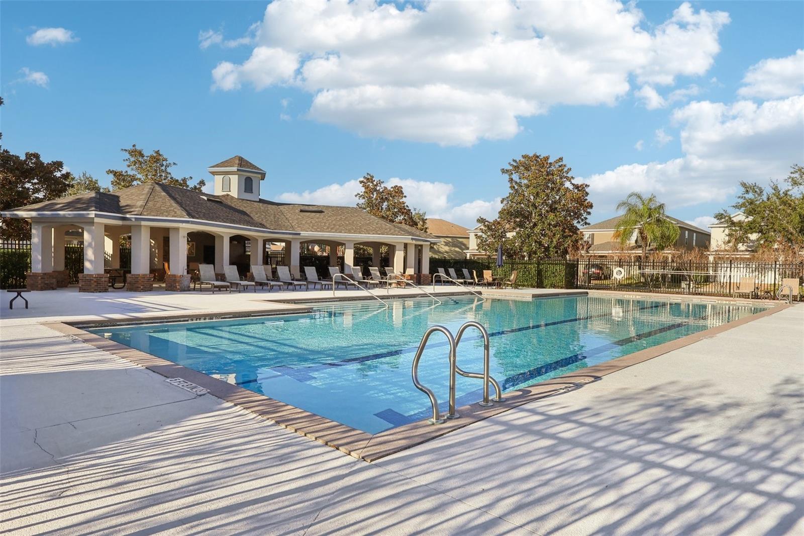 Listing photo id 34 for 2040 Manhattan Lane