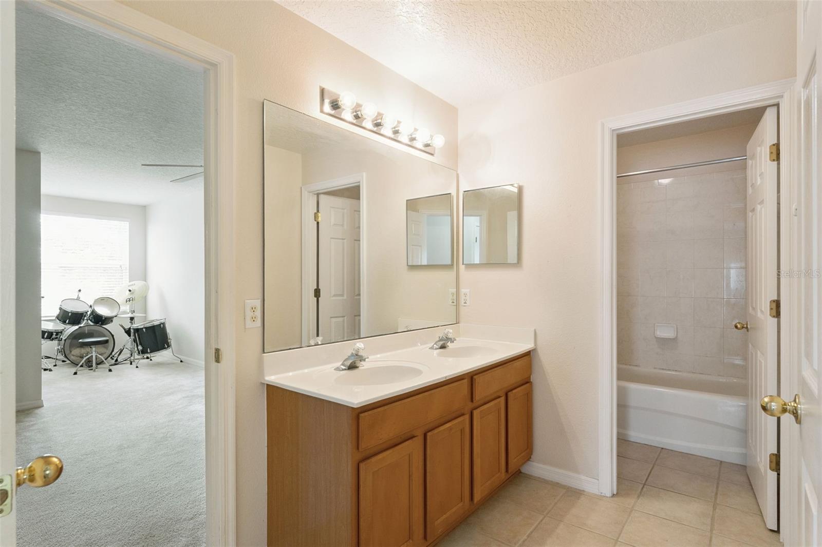 Image 13 of 33 For 2589 Corbyton Court