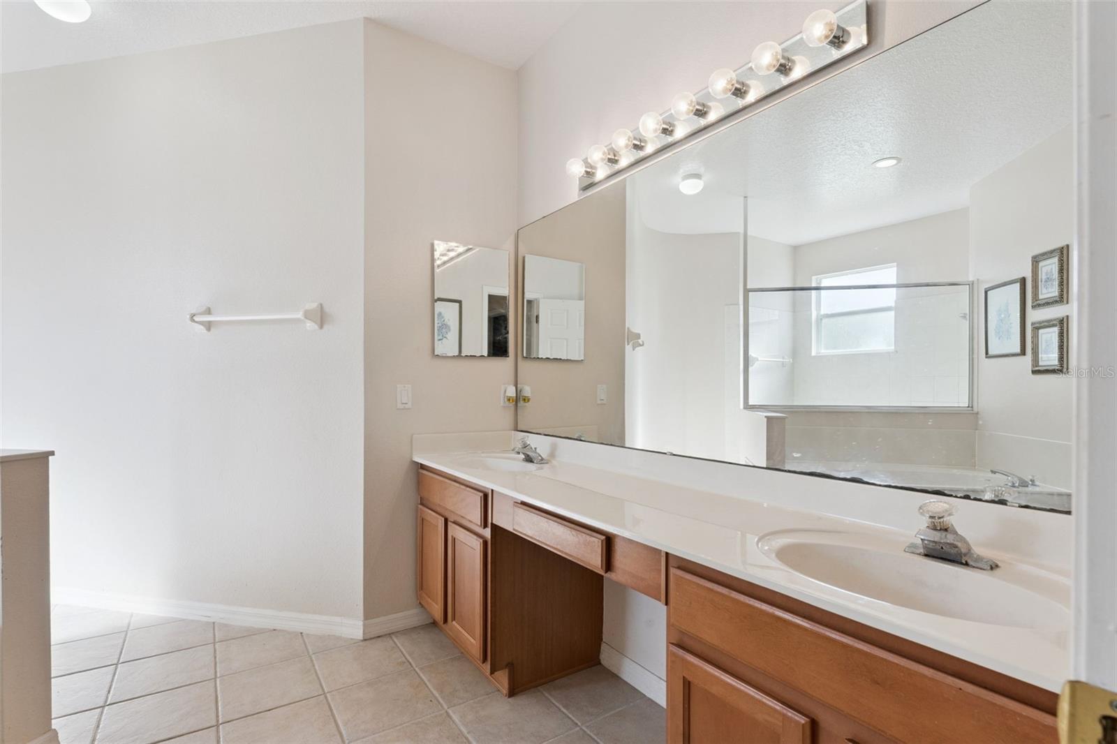 Image 8 of 33 For 2589 Corbyton Court